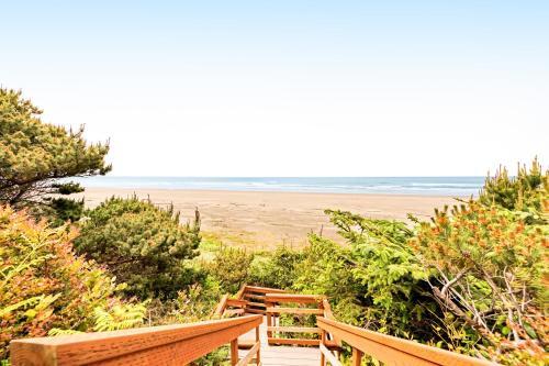 Beachcliff - Private Stairway To The Sand
