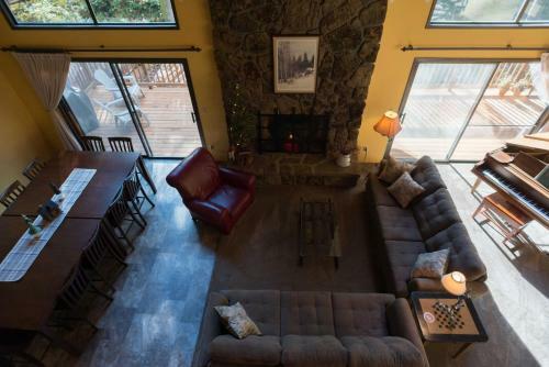 Lucky's Mountain Chalet Four-bedroom Chalet