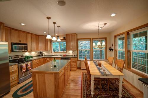 Moose Manor Three-bedroom Chalet