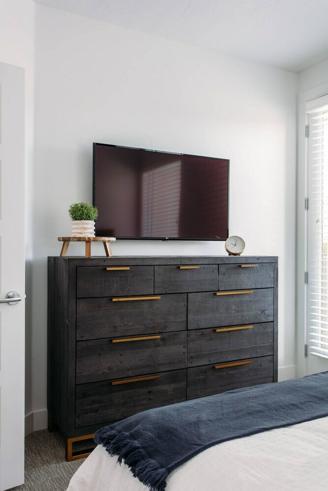 Modern Escape #31