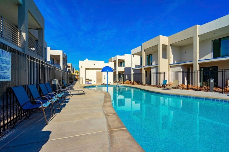 Aloft Living #18