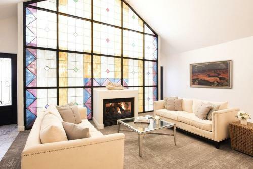 Hotel Amira Vacation Rentals