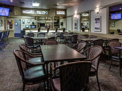 Heritage Inn Hotel & Convention Centre - Pincher Creek