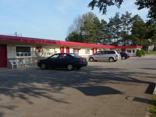 The Silver Birch Motel