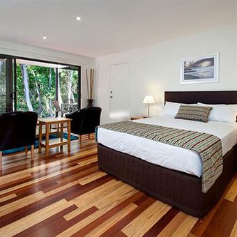 Hotel Breakfree Rainbow Shores