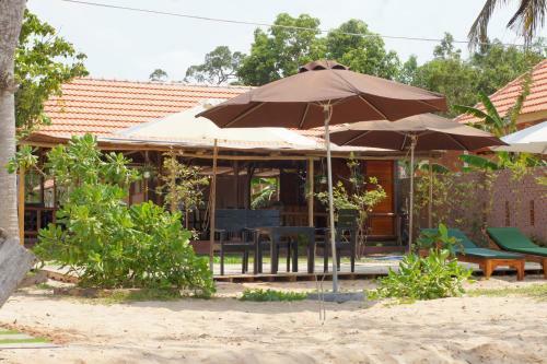 Hotel Gold Sand Beach Bungalow
