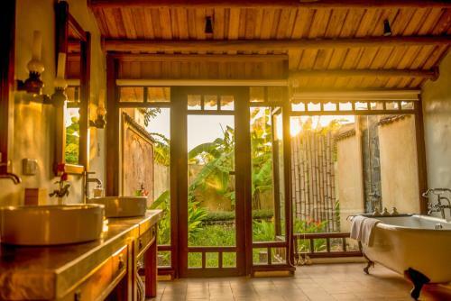 Hotel Emeralda Resort Ninh Binh