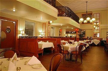 Hotel Astor Crowne Plaza