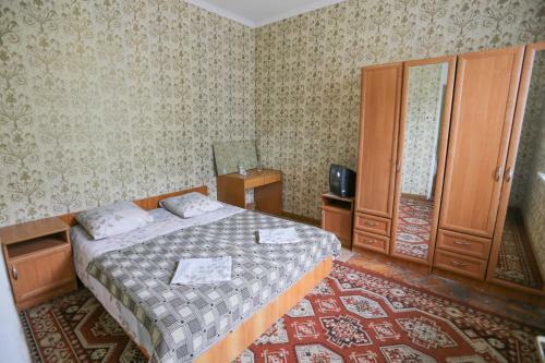 Hostal Fiesta City