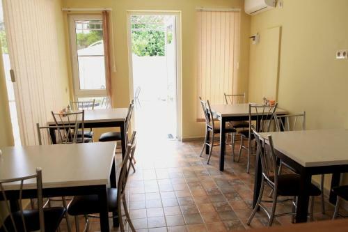 Hostal Black Sea Guesthouse