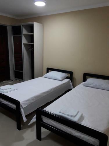 Hostal Guest House Monini
