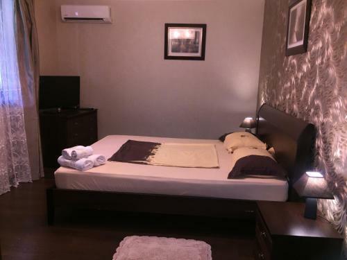 Hostal D'emil Guest House