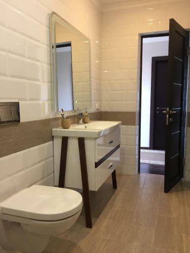 Hostal D'emil Guest House