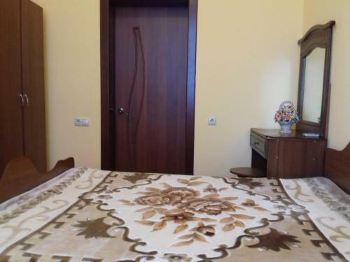 Hostal Guesthouse Aza&karlen