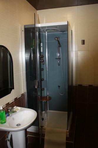 Hostal Guest House On Idarova 16