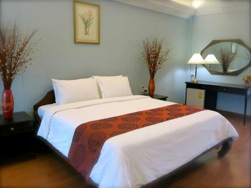 Mae Pim Resort Hotel
