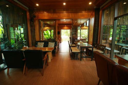 Hotel Papa's Garden