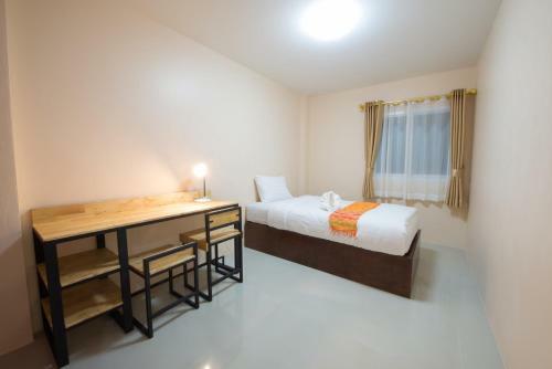 Bees Smile Hotel