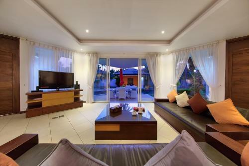 Lipa Talay Neung - 3 Bedroom Beach Side Villa