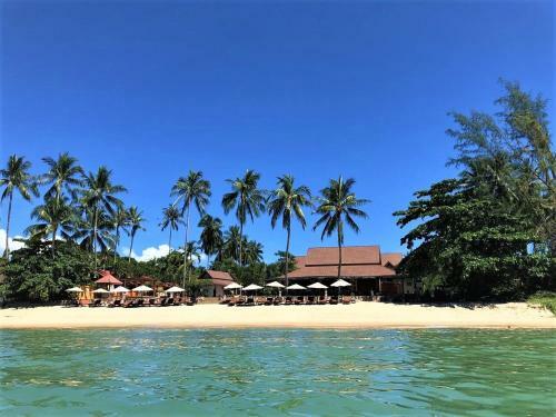 Hotel Kanok Buri Resort And Spa