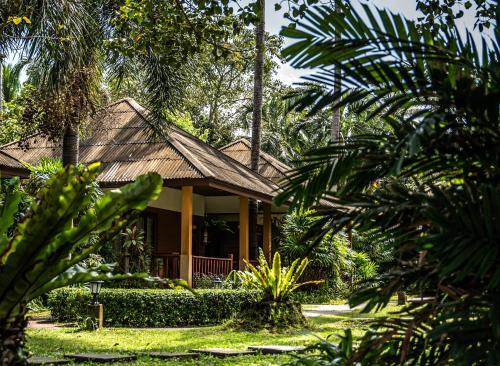 Hotel Anahata Resort (old The Lipa Lovely)