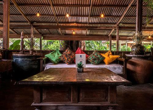 Hotel Anahata Resort (old The Lipa Lovely)