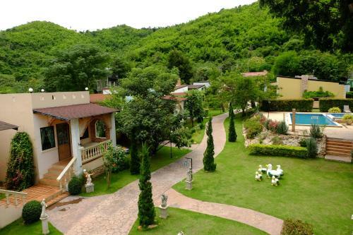Hotel Stamp Hills Resort