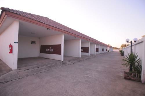 Hostal Paradise Inn And Dining
