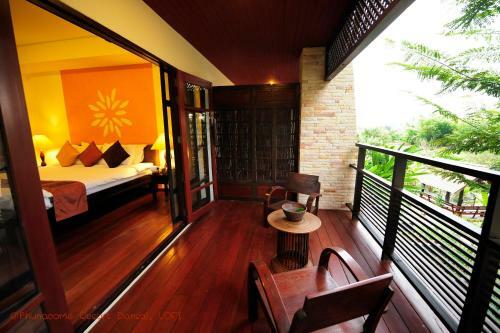 Hotel Phunacome Resort