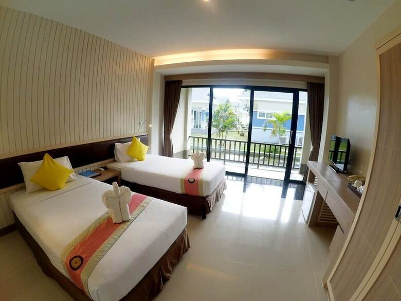 Chaolao Tosang Beach Hotel