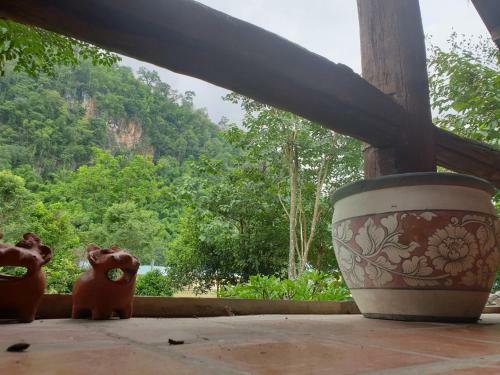 Hotel Chiang Dao Hut Resort