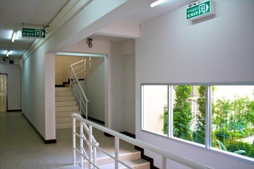 Motel Baanbudsarin Apartment