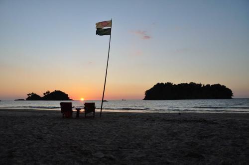 Hostal Tawan Bar And Bungalow