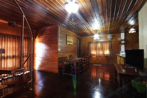 Hostal Chatfah Resort