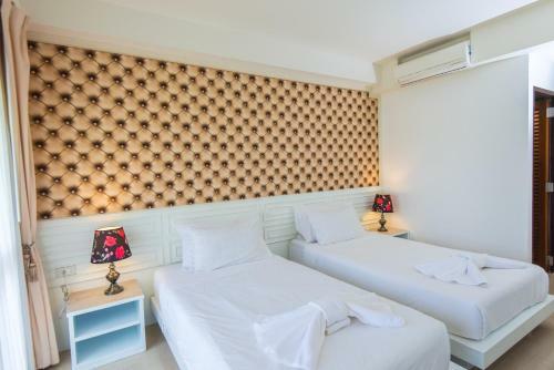 Hotel Baan Talay See Cream Resort
