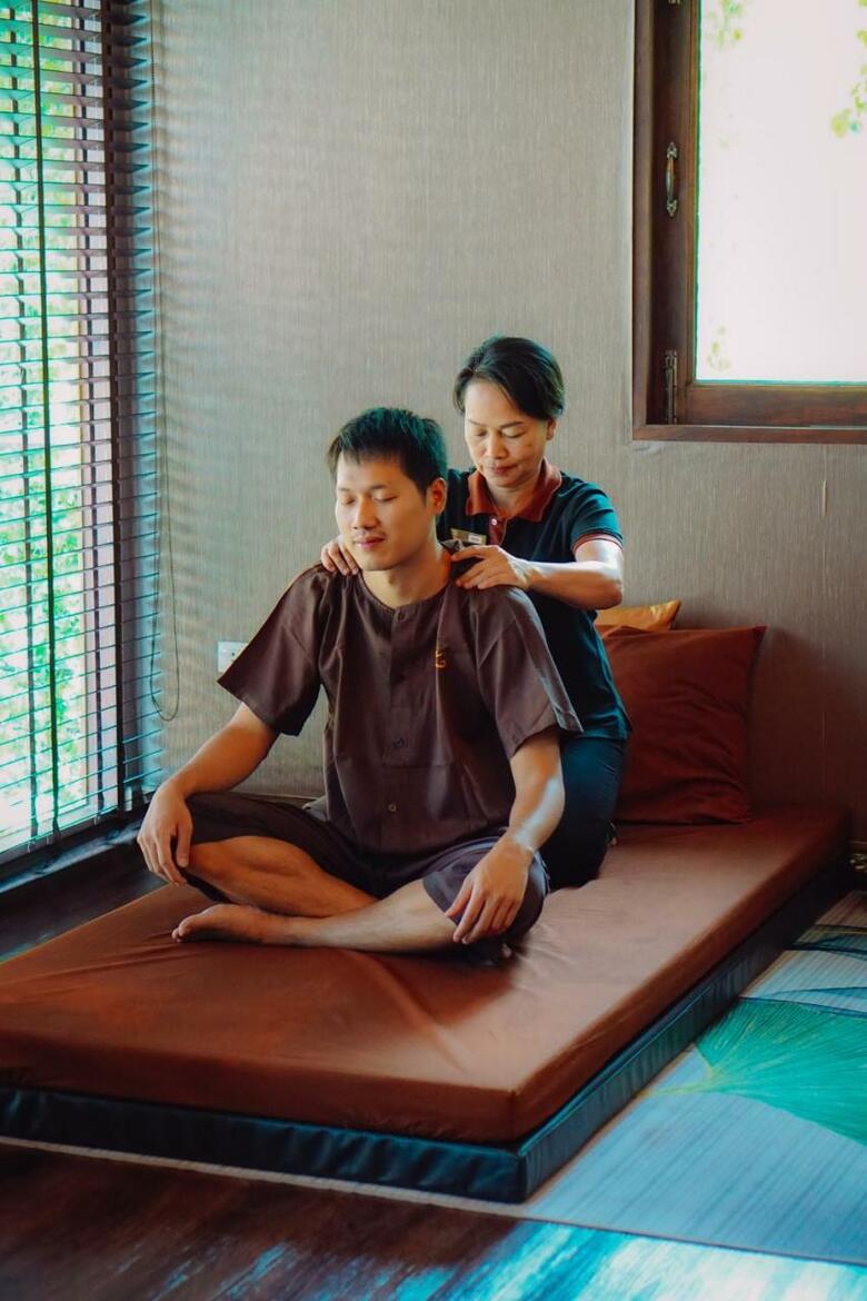 Hotel Khum Damnoen Resort
