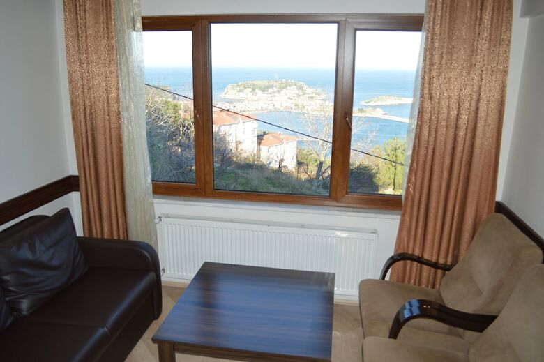 Hostal Amasra Ceylin Bed & Breakfast