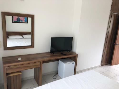 Monna Roza Beach Hotel