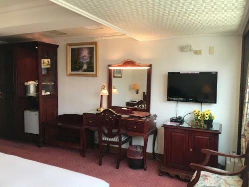 Sunrise Hotel