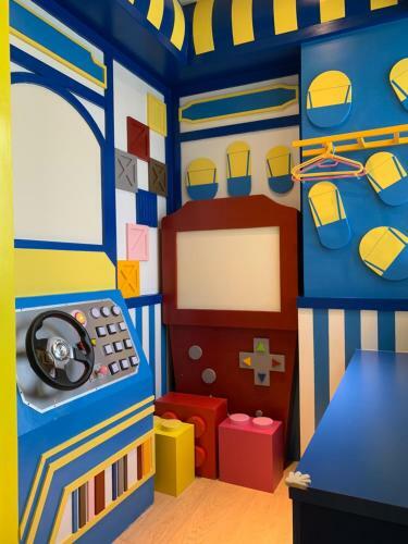 Fun Holiday Family Hostel