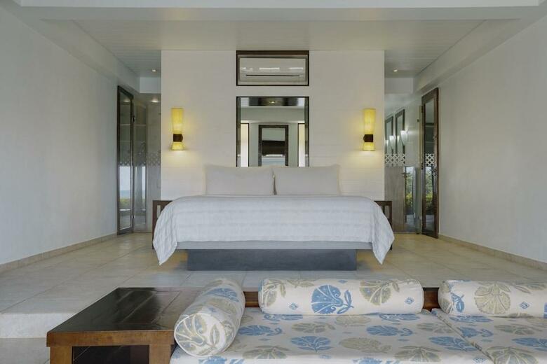 Hotel Le Meridien Fisherman's Cove