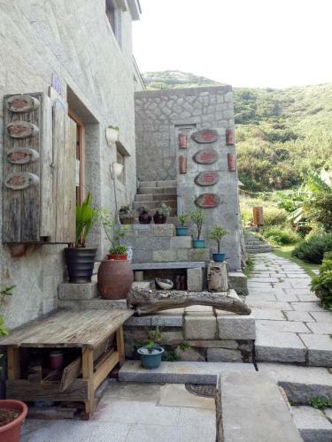 Mayhao Stone House