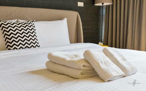 Bed & Breakfast Mini Love