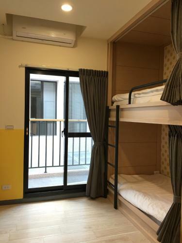 Bed & Breakfast Mini Love
