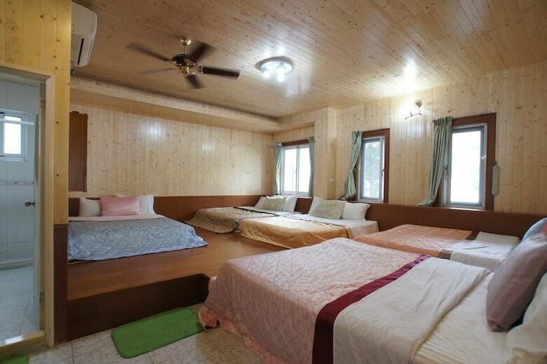 Hotel Music House Homestay