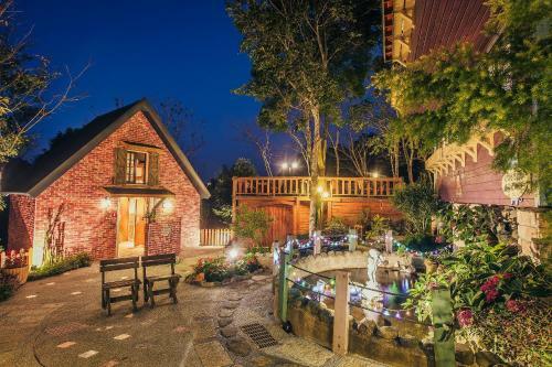 Lodge Olive-tree Village
