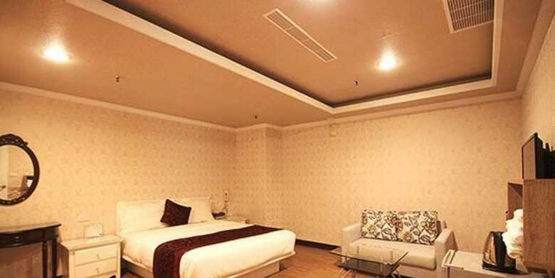 Ya Tai Hotel