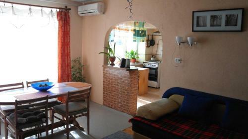Apartment On Korjatovich 6a