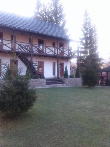 Hostal Zorianyy Guest House