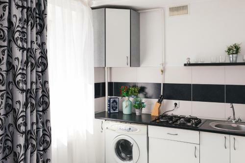 Apartment On Novomestenskaya 8 Floor